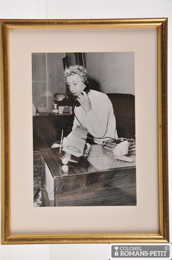 Photo dédicacée d'Adrienne Bolland